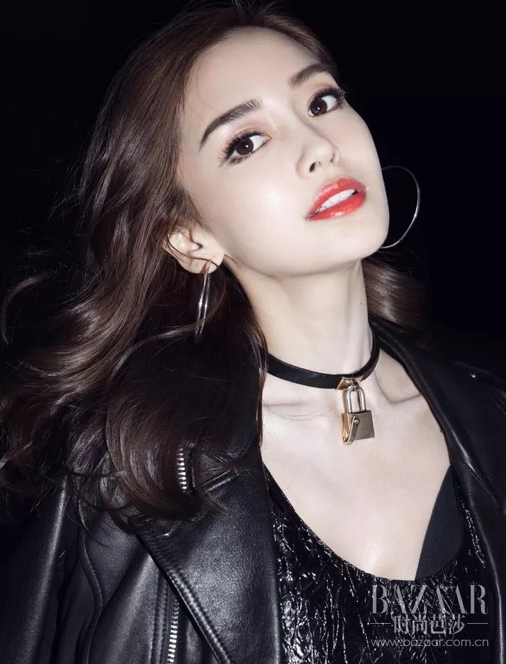 假睫毛怎么贴更自然 假睫毛最自然的贴法教程
