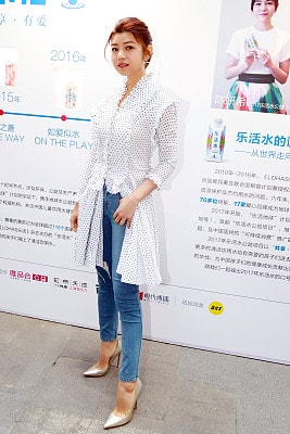 微胖的人穿衣服需要注意什么  体型微胖注意这四个穿搭雷区秒变微胖界女神！