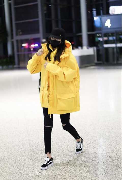 羽绒服内搭怎么穿好看 百变羽绒服这么内搭更时髦