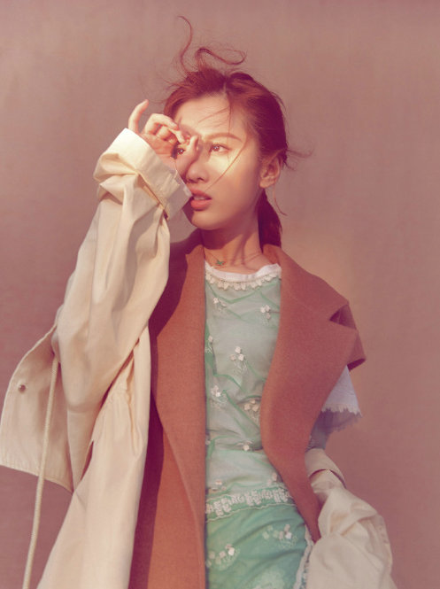 张慧雯最新写真照 粉色系时尚搭配少女感十足