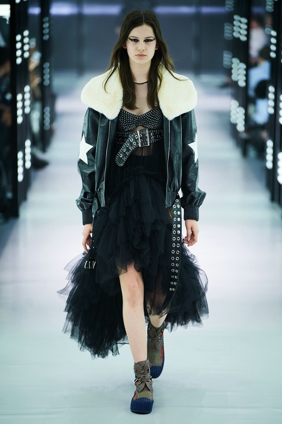 Look 17