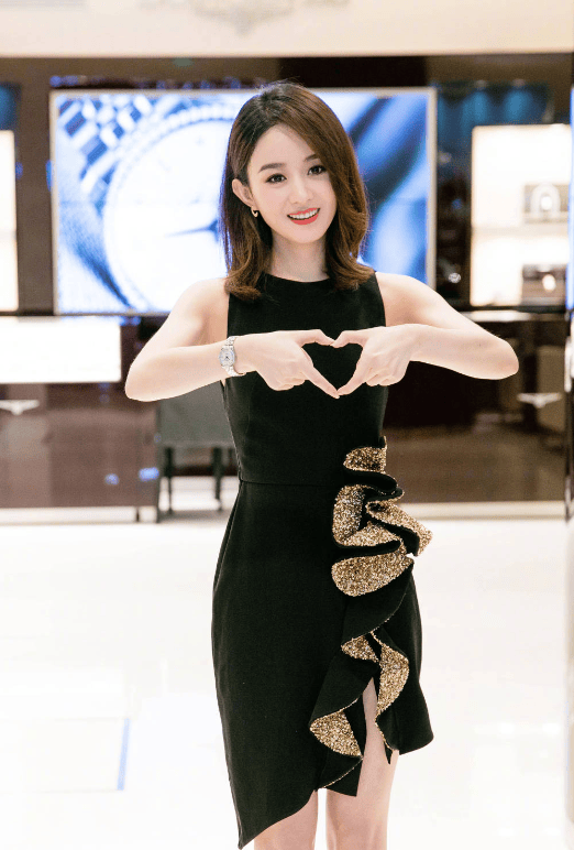 被“怀孕”3个月的赵丽颖，到底是怎么美出少女感的？