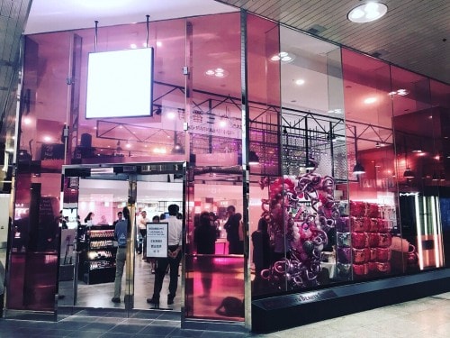 阪急梅田新化妆品卖场OPEN！东京超人气眼妆DAZZSHOP驾到