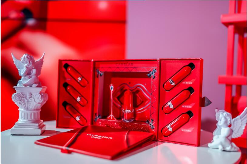 国内首个“芯”艺术口红博物馆诞生，开启时尚美妆“芯”篇章打造网红打卡地