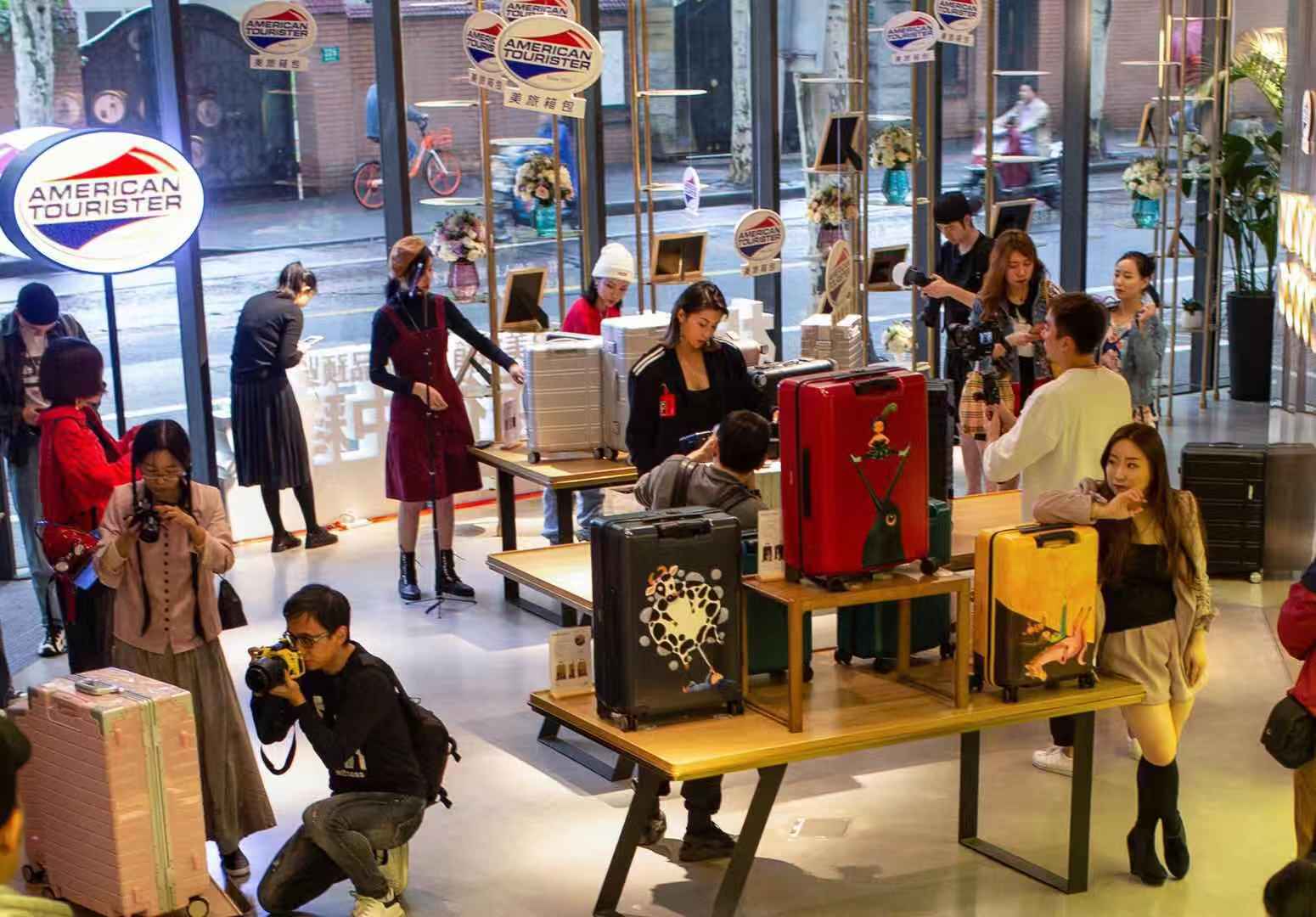 2018American Tourister新品预览，想象，在旅行中释放