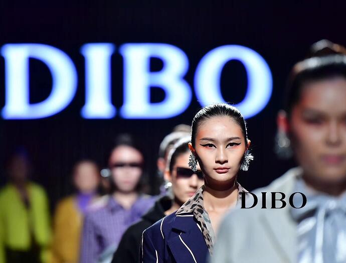 碲铂鞋业新品牌DIBO MANNER发布“梵心·律动”主题2019春夏新品系列