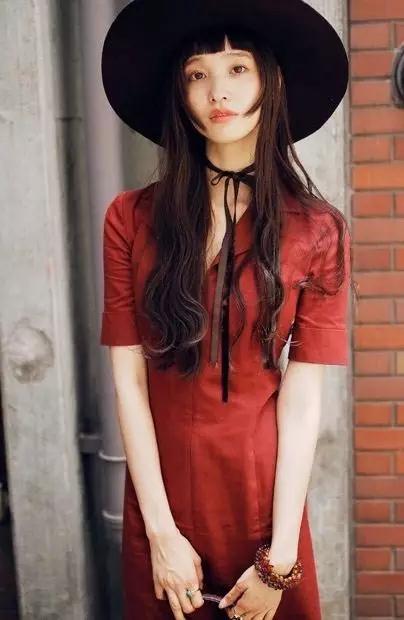 迷倒众生的刘海鬼马新星，宛如森林里的精灵！