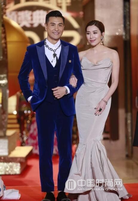 2017tvb万千星辉颁奖典礼红毯现场 一众花旦“封胸”出席 