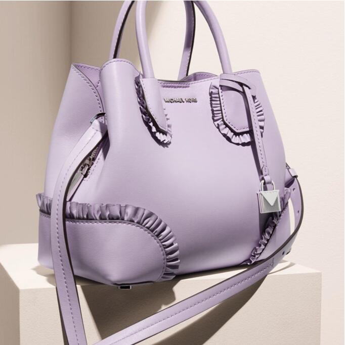 轻奢包包品牌MICHAEL KORS也可以让你这样“紫”