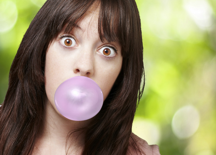 嚼口香糖可以瘦脸减肥吗 小心变成咬肌脸