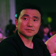 李亚凝 