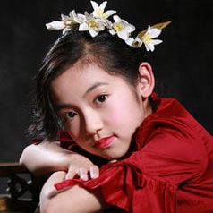 黄婧纯