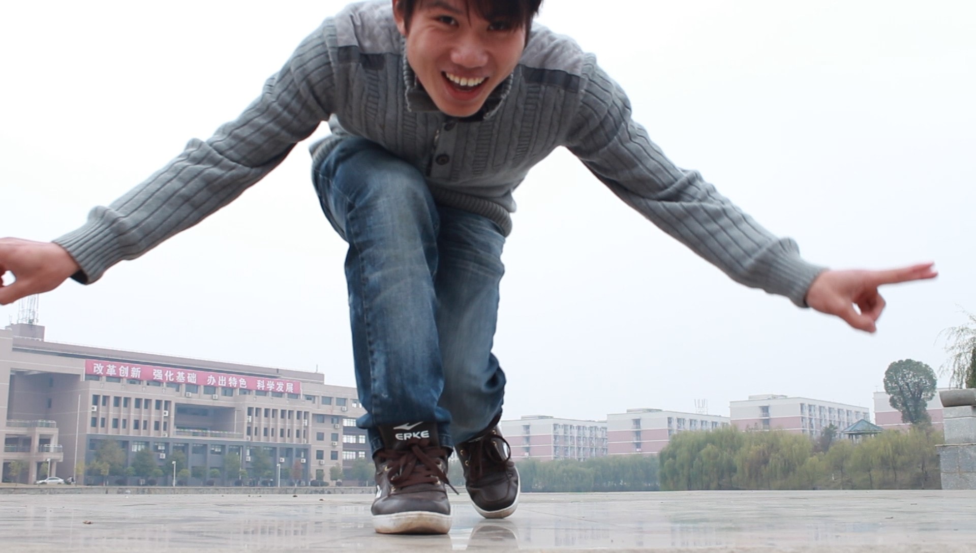 http://www.mshishang.net/pics/default/download/616c34bd661edd6d10dcae14a9d03005.jpg