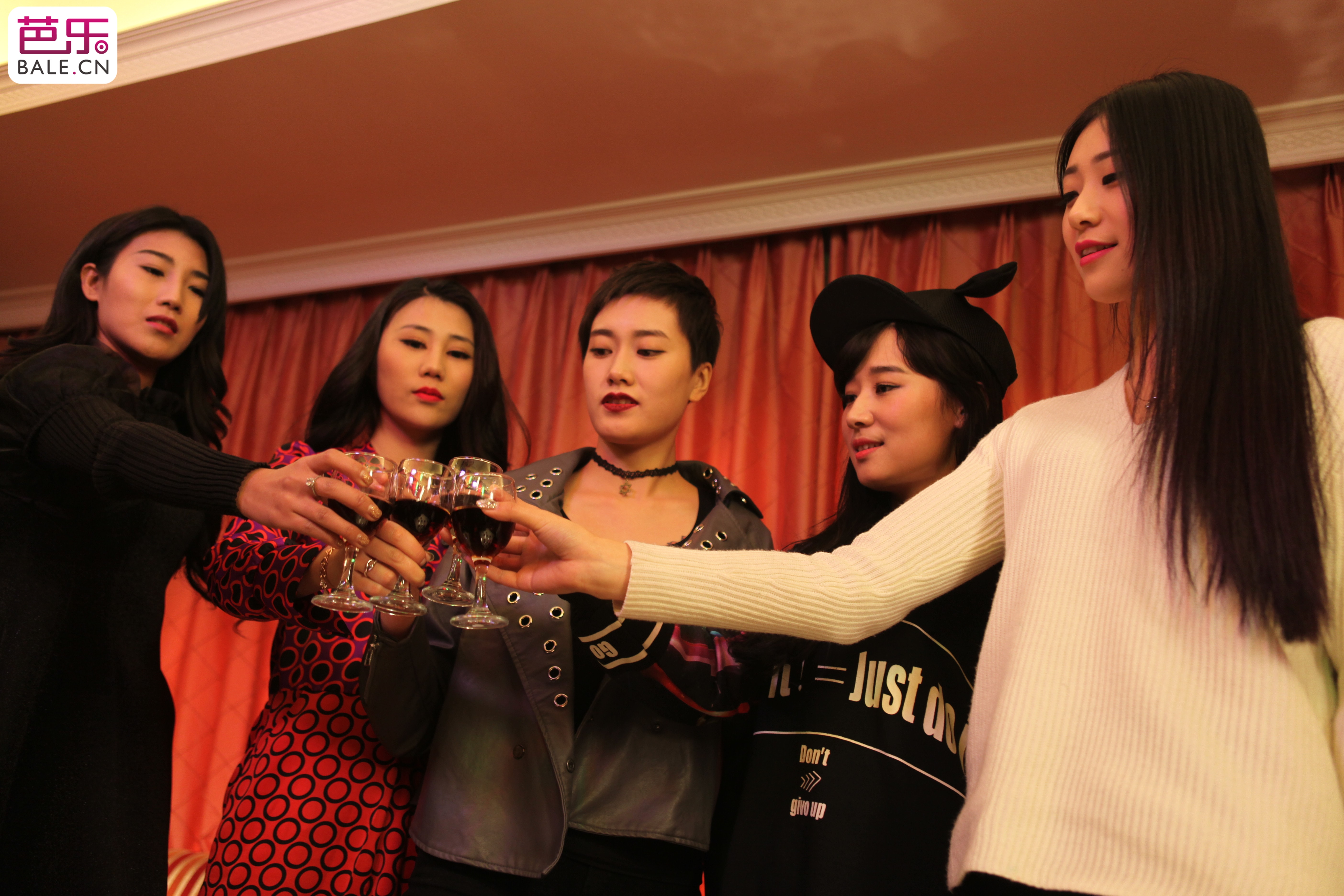http://www.mshishang.net/pics/default/download/63f7d6feb23adb68da82694f1ef2af13.jpg