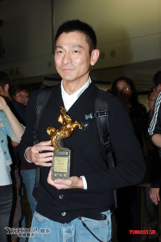 《桃姐》金马奖 获的最佳导演、男、女主角
