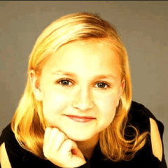 丝凯·麦柯·巴楚沙Skye McCole Bartusiak