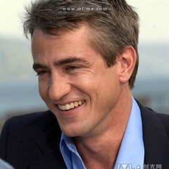 德蒙特·莫罗尼Dermot Mulroney