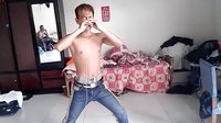 九零后二人转演员徐文生自家排练