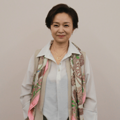 刘莉莉 