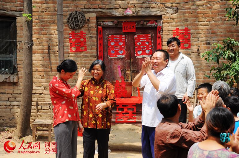 http://www.mshishang.net/pics/default/download/d4412aaa44c8b3e3f9a07946eb033422.jpg