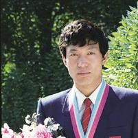 李玉伟 