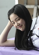 李侑菲