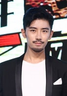 王梓谦