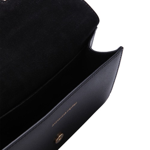 Alexander McQueen/亚历山大麦昆牛皮材质金属字母装饰女士单肩斜挎包,439447DN10G 1000 WOMEN BAG