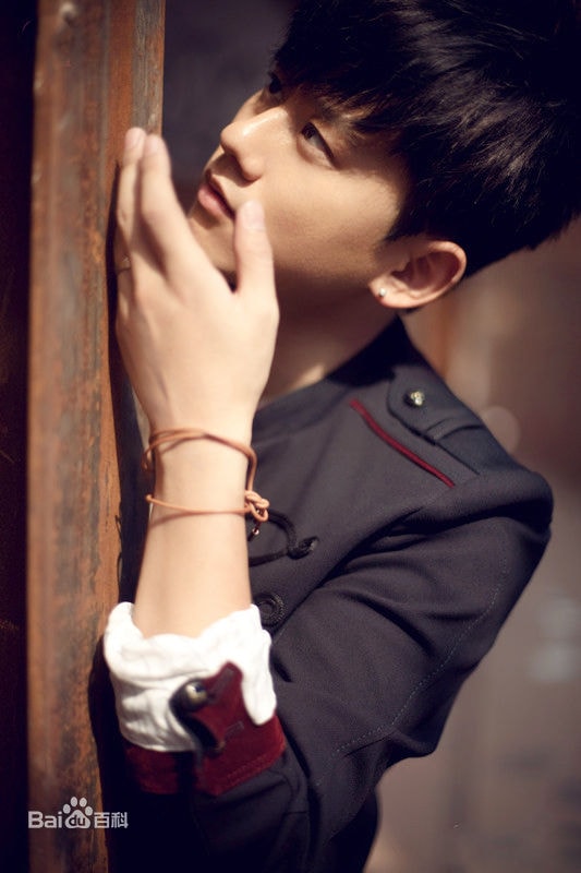 //www.mshishang.net/pics/star/pic/0d336b018628d151c523b61cbe80a688.jpg