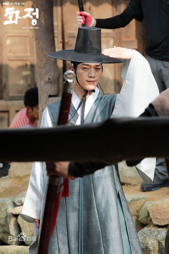 http://www.mshishang.net/pics/star/pic/1310164dbea0dbe9ed231b3d24b45112.jpg