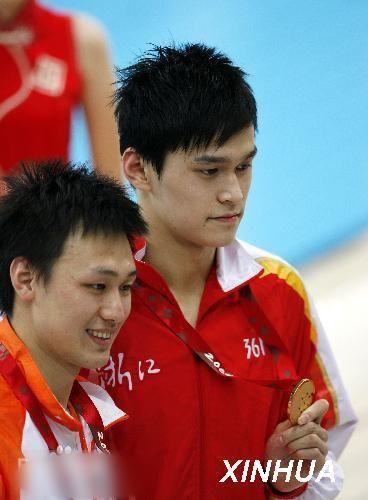//www.mshishang.net/pics/star/pic/17fb2600af0ee555cc14361075a3b1ec.jpg