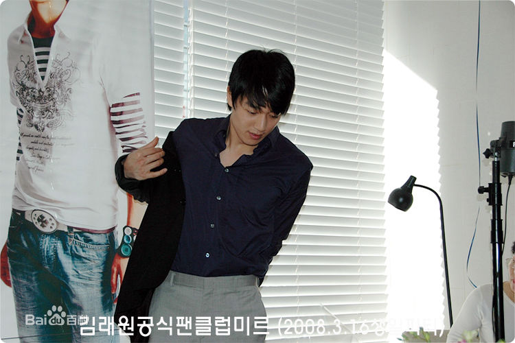 http://www.mshishang.net/pics/star/pic/1d49a3a223f9556638a104e73573a640.jpg
