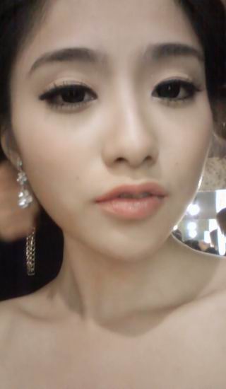//www.mshishang.net/pics/star/pic/246b7cbd27b7374f624ee4e3d093bb04.jpg