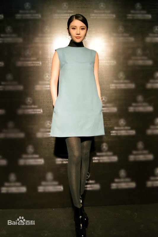//www.mshishang.net/pics/star/pic/2b022e4647c5ffa60fb82f0aa2383fc3.jpg