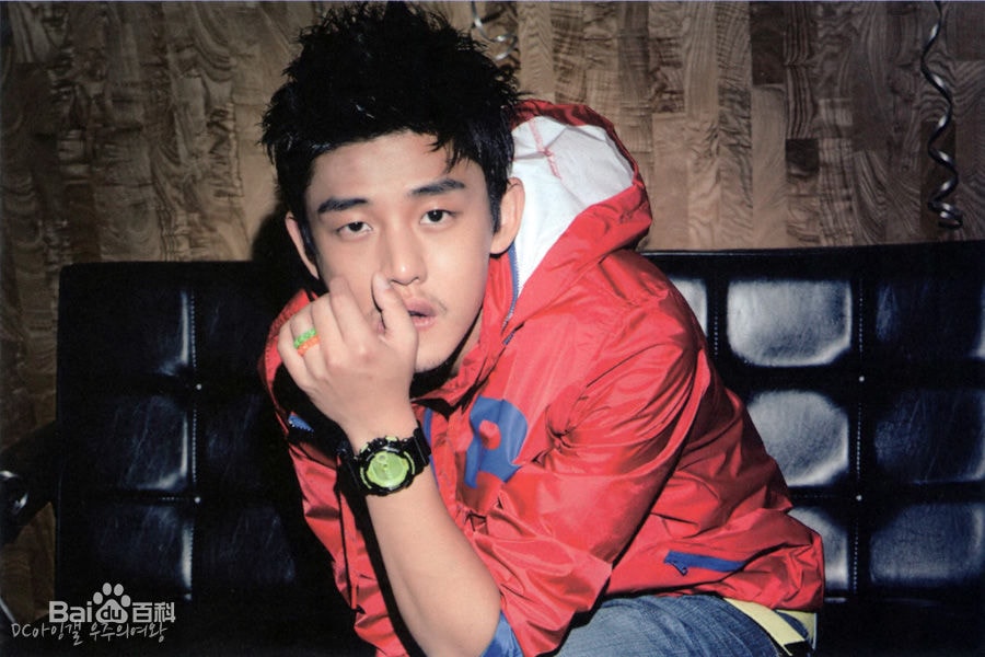 //www.mshishang.net/pics/star/pic/33050ec6573bd6ca41df7a26bd104f3a.jpg