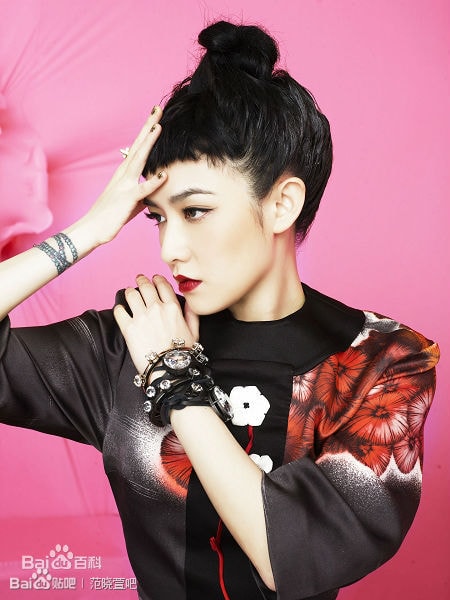 http://www.mshishang.net/pics/star/pic/3329536f2a2e8ba5fedab05873ae0ca7.jpg