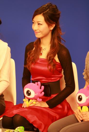 //www.mshishang.net/pics/star/pic/334baee2c3d1db9482330dd3564a96bd.jpg