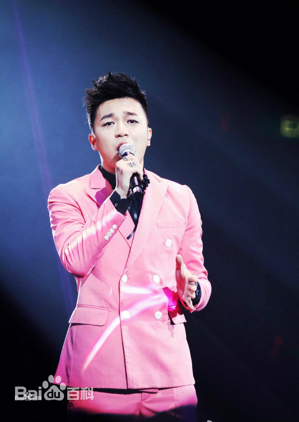 //www.mshishang.net/pics/star/pic/34c27e0342ae3990a10b8a4962e0c46f.jpg