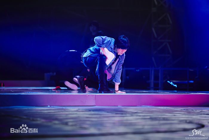 //www.mshishang.net/pics/star/pic/35ef848f98044cdeb818bf0a48810c7c.jpg
