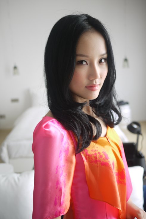 黄龄  1