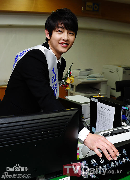 http://www.mshishang.net/pics/star/pic/4773979b5a08d19fc5cc26b9a8ad0035.jpg