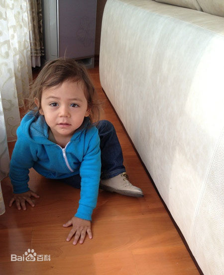 //www.mshishang.net/pics/star/pic/4adbec71fe8e6786148533b99f831683.jpg