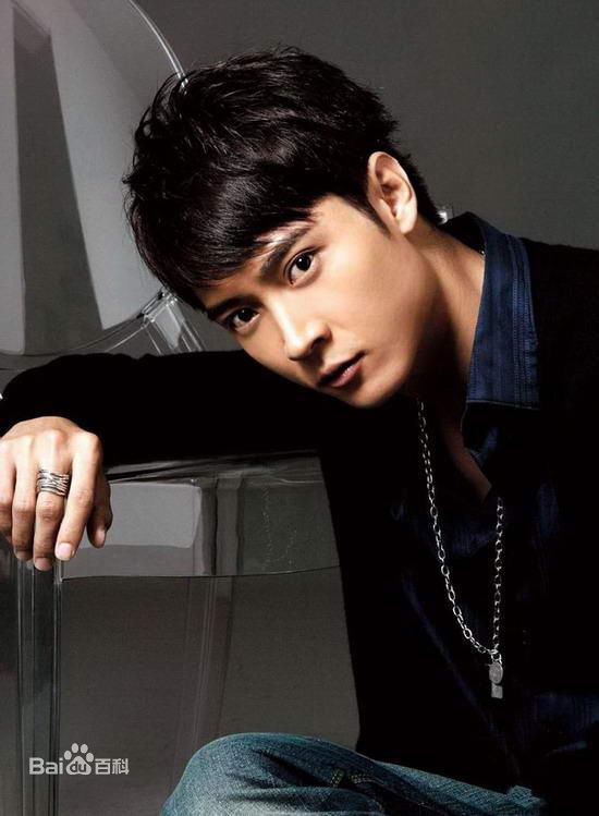 //www.mshishang.net/pics/star/pic/4b50e1376f266e7e3688db27c36ae31d.jpg