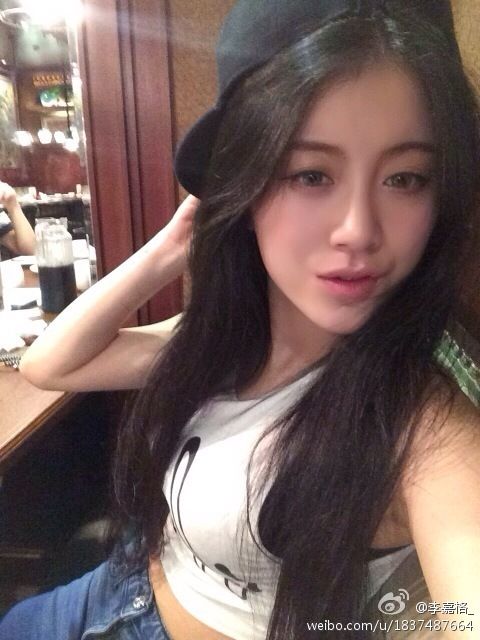 http://www.mshishang.net/pics/star/pic/4d7a9414b84f07321f2cd56891969d28.jpg