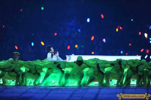 //www.mshishang.net/pics/star/pic/50294146aba409c1c38350fe751a6504.jpg
