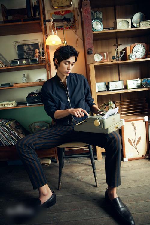 http://www.mshishang.net/pics/star/pic/5366d3d2e47ca9a9f96fd489d108abc6.jpg