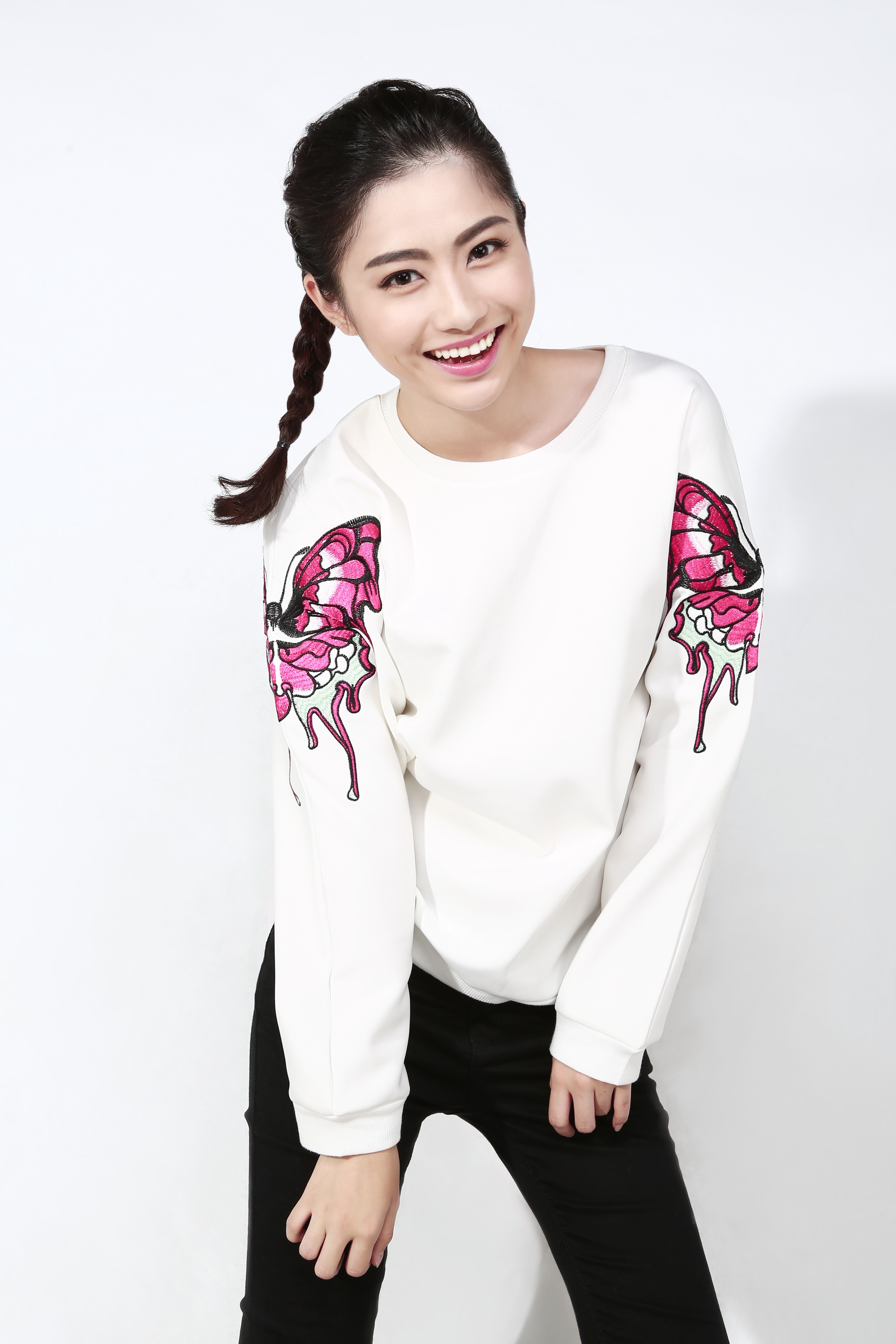 //www.mshishang.net/pics/star/pic/54602e7a98ea782b07859c6c44559a05.jpg