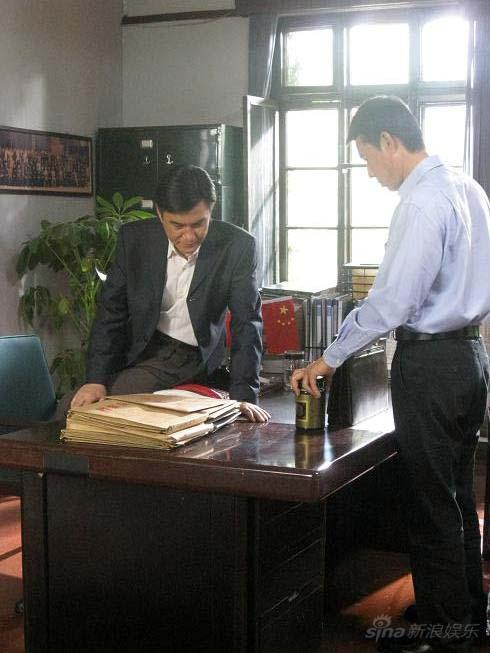张丰毅 2009《半路兄弟》饰程锐 2