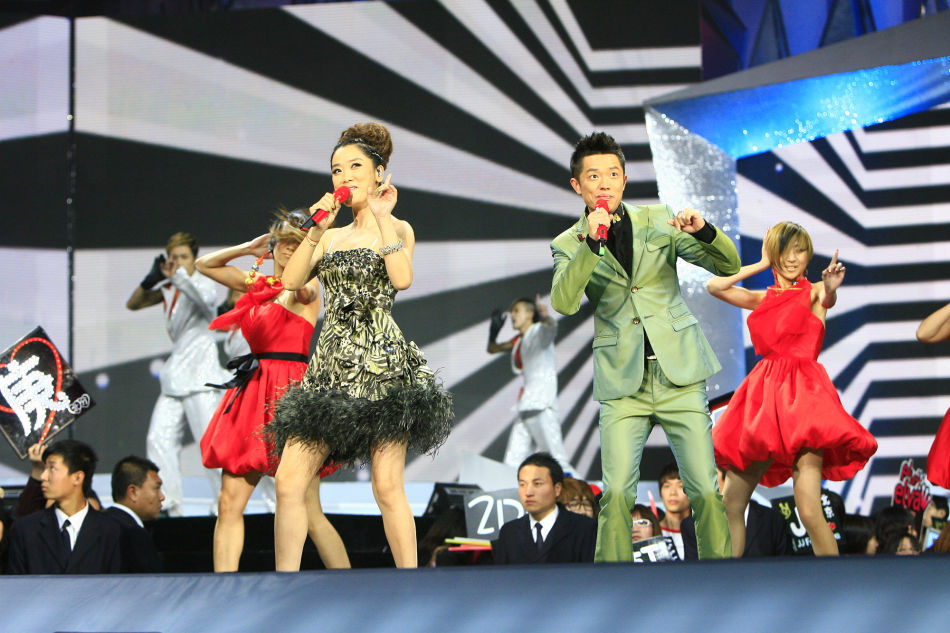 凤凰传奇 2010年CCTV音乐盛典颁奖典礼 14