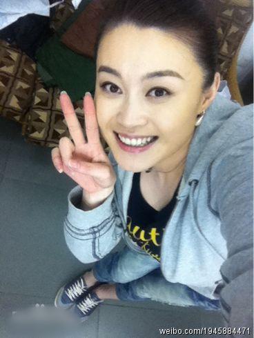 //www.mshishang.net/pics/star/pic/57210462a8576de375c1fbe54ab234f3.jpg